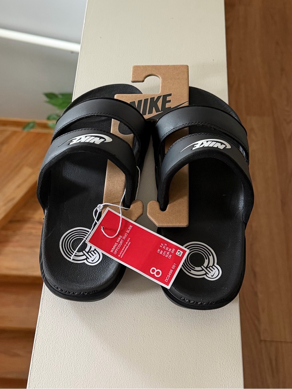 Brand new “Nike”(off court duo slide)slippers for women.Size-8,color-black 🖤 - Picture 4 of 8